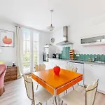 Holiday home 4 Bedroom Lovely Home In Royan