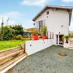 Holiday home 4 Bedroom Lovely Home In Royan *