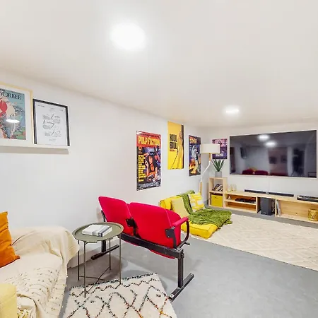 Amazing Home In Royan With Wifi * رويا